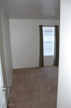 1601 Zelzah Ave in Pahrump, NV - Building Photo - Building Photo