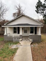 419 S College St in Henderson, NC - Building Photo