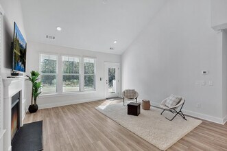 323 Grange Vly Ln in Central, SC - Building Photo - Building Photo