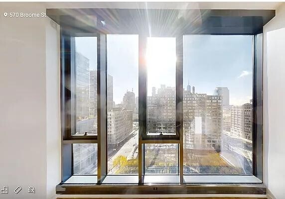 570 Broome St in New York, NY - Building Photo