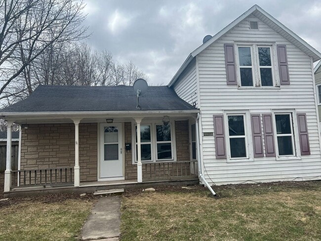 413 Green St in Neenah, WI - Building Photo - Building Photo
