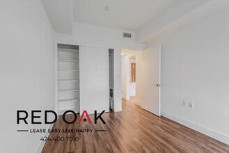 453 S Kenmore Ave, Unit 411 in Los Angeles, CA - Building Photo - Building Photo