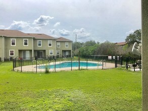 1810 Bassinger St in Kissimmee, FL - Foto de edificio - Building Photo