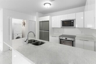 1244 NW 71st St in Miami, FL - Building Photo - Building Photo