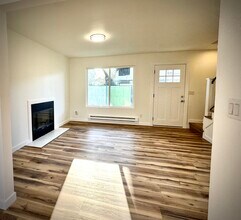 640 5th Ave S, Unit 104 in Kent, WA - Building Photo - Building Photo