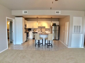 Crown Lone Oak Apartment Homes in Oklahoma City, OK - Building Photo - Building Photo