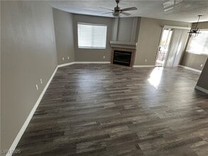 6873 Tamarus St in Las Vegas, NV - Foto de edificio - Building Photo