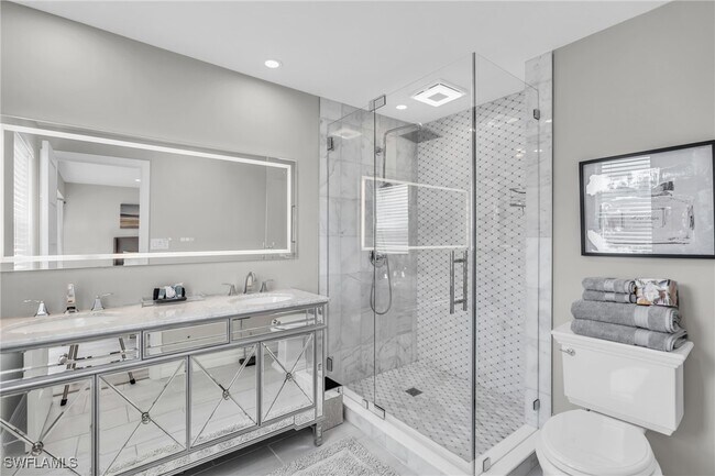 property at 2649 Longboat Dr