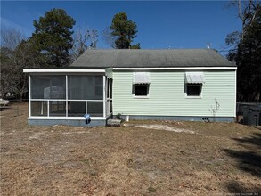 507 E 5th Ave in Raeford, NC - Building Photo - Building Photo