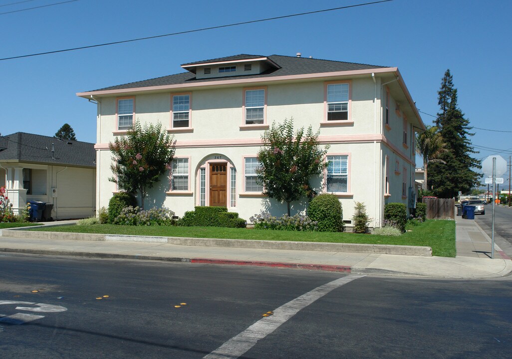 367 E Beach St in Watsonville, CA - Building Photo