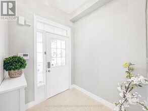 4650 Centretown Way in Mississauga, ON - Building Photo - Building Photo