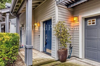 1960 NE 50th Way in Hillsboro, OR - Building Photo - Building Photo