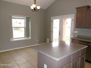 5532 Ignacio Frias Dr in El Paso, TX - Building Photo - Building Photo