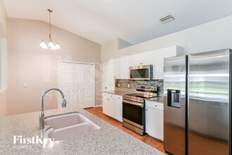 3737 SW 1st Pl in Cape Coral, FL - Building Photo - Building Photo