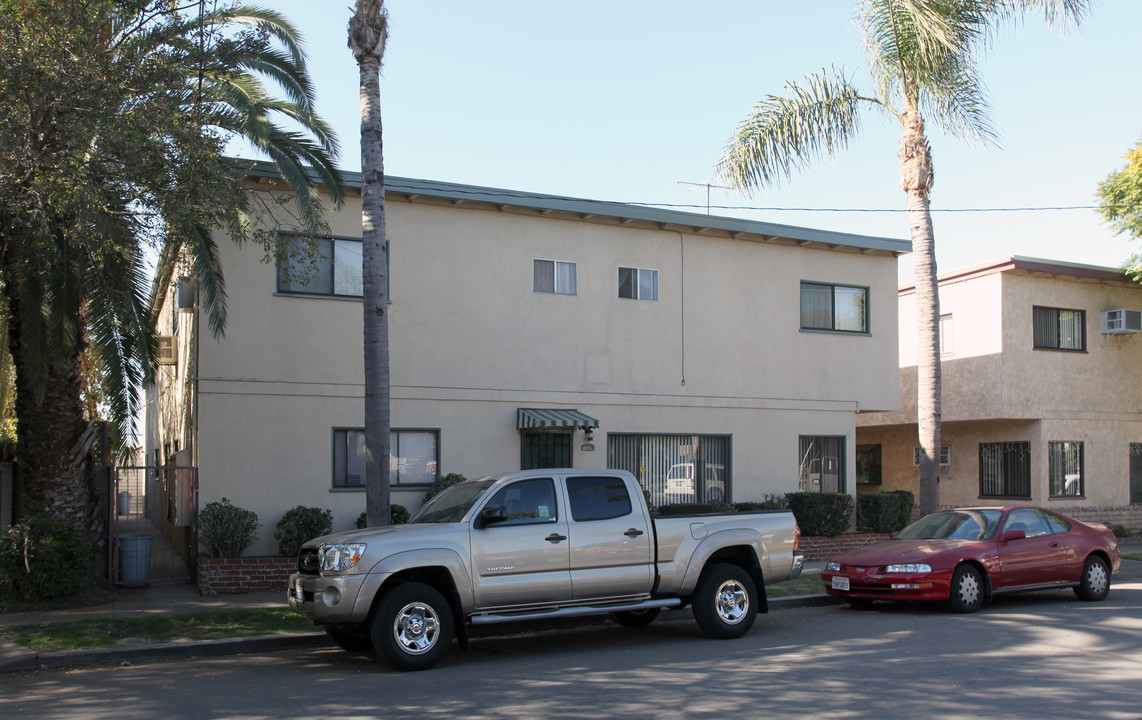 1021 Prospect Ave in Long Beach, CA - Building Photo