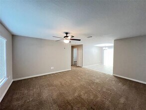 83 Guava Pass in Ocklawaha, FL - Building Photo - Building Photo