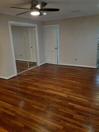 1020 Crocker St photo'