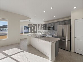 4308 Big Horn Pkwy in Johnstown, CO - Foto de edificio - Building Photo