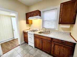 148 N Pascack Rd in Spring Valley, NY - Building Photo - Building Photo