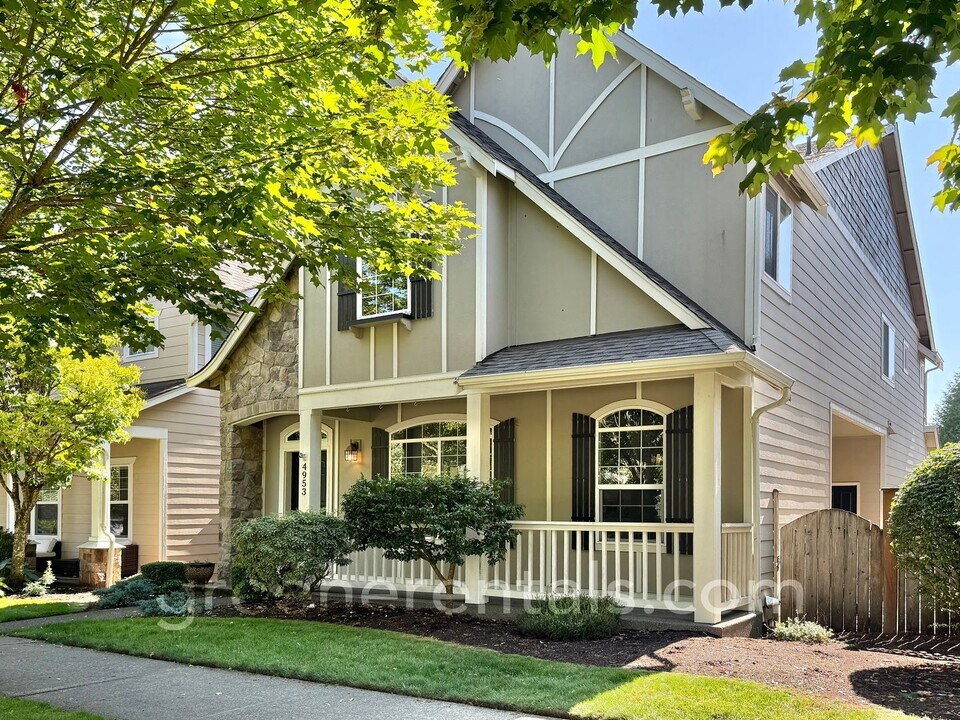 4953 Balustrade Blvd SE in Lacey, WA - Building Photo