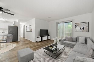 Sterling Glen Apartments in Norcross, GA - Building Photo