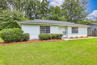 726 Fleming Rd in Hinesville, GA - Building Photo - Building Photo