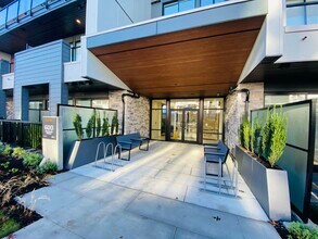 600 Rochester Av in Coquitlam, BC - Building Photo - Building Photo