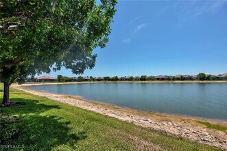 14940 Edgewater Cir in Naples, FL - Building Photo - Building Photo