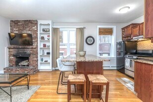 288 Cambridge St, Unit 4 in Boston, MA - Building Photo