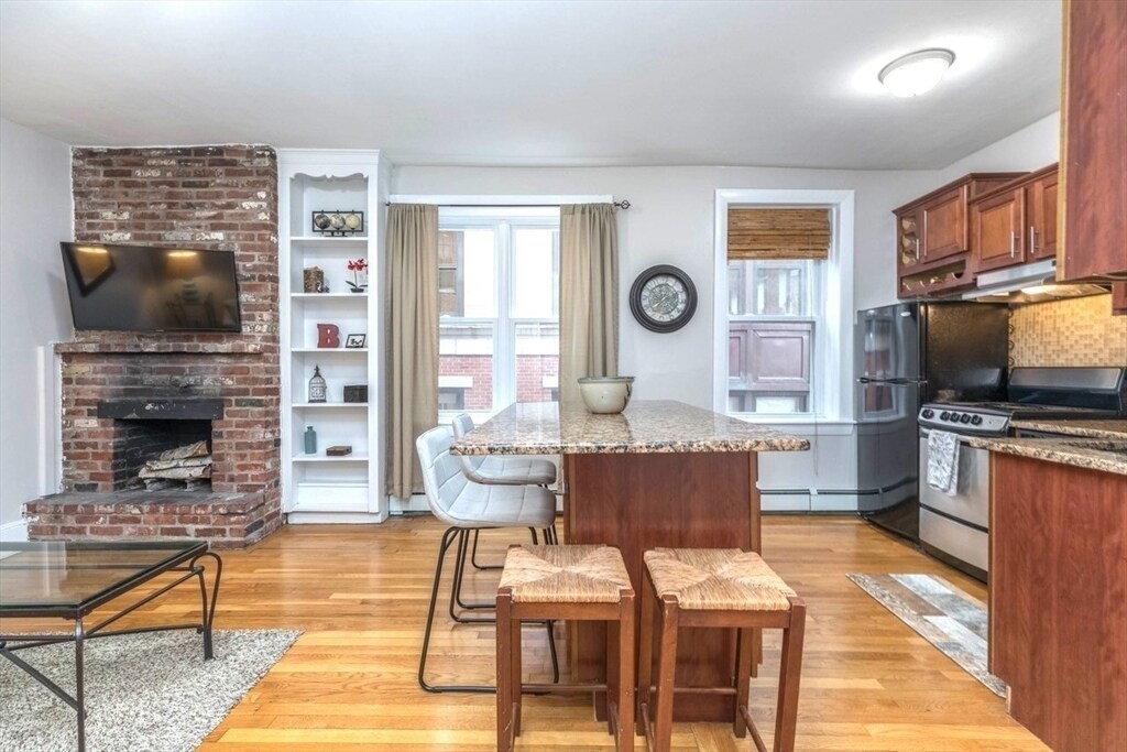 288 Cambridge St, Unit 4 in Boston, MA - Building Photo