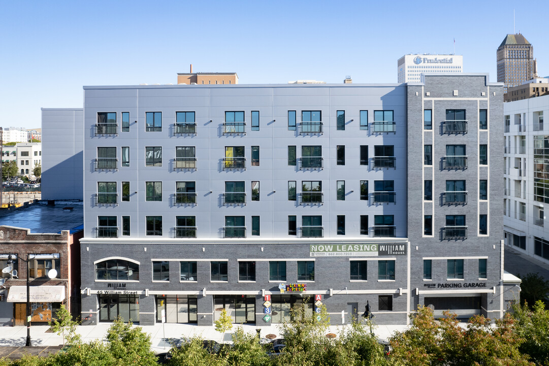 The William House in Newark, NJ - Building Photo