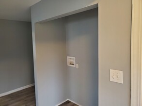 1409 E Market St in Anderson, SC - Building Photo - Building Photo