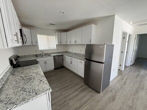 8069 Darryl St, Unit 2 Bedroom in Lemon Grove, CA - Building Photo - Building Photo