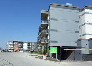 Stafford Greens in Edmonton, AB - Building Photo - Building Photo