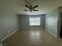 3496 Acapulco Cir in Cape Coral, FL - Foto de edificio - Building Photo