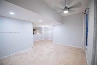 1000 Crystal Way in Delray Beach, FL - Building Photo - Building Photo