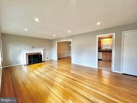 5719 Rossmore Dr in Bethesda, MD - Building Photo