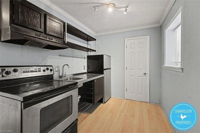 1047 W Academy St, Unit 7 in Winston-Salem, NC - Building Photo - Building Photo