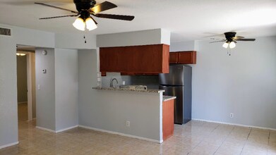 1824 Fulstone Way in Las Vegas, NV - Building Photo - Building Photo