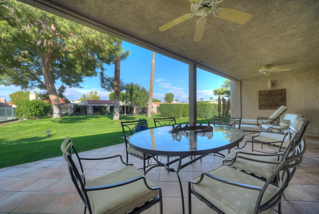 75134 Concho Dr in Indian Wells, CA - Foto de edificio