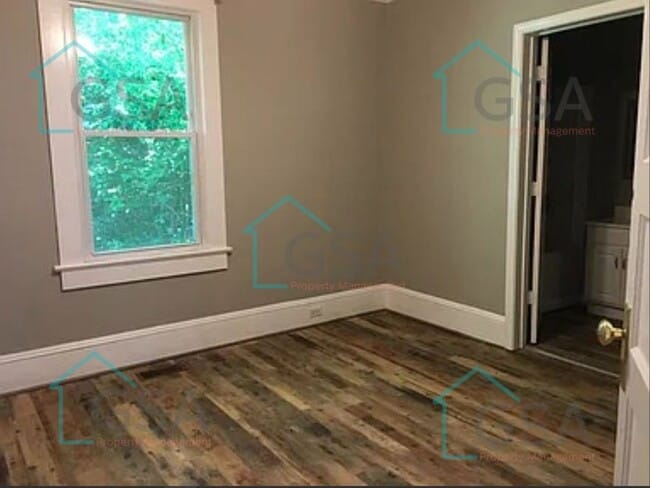 2127 Oakhurst Cir in Spartanburg, SC - Building Photo - Building Photo