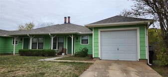 602 Country Aire Dr in Round Rock, TX - Building Photo - Building Photo