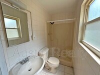 836 Holiday Ave photo'