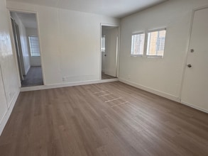 2305 Lemon Ave in Signal Hill, CA - Building Photo - Building Photo