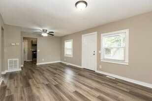912 Tunnel Blvd in Chattanooga, TN - Building Photo