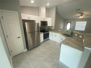 8446 SE 156th St in Summerfield, FL - Building Photo - Building Photo