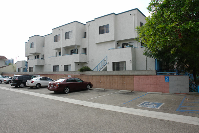 234 W Fairview Ave in Glendale, CA - Foto de edificio - Building Photo