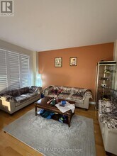 82 Castlehill Rd in Brampton, ON - Building Photo - Building Photo