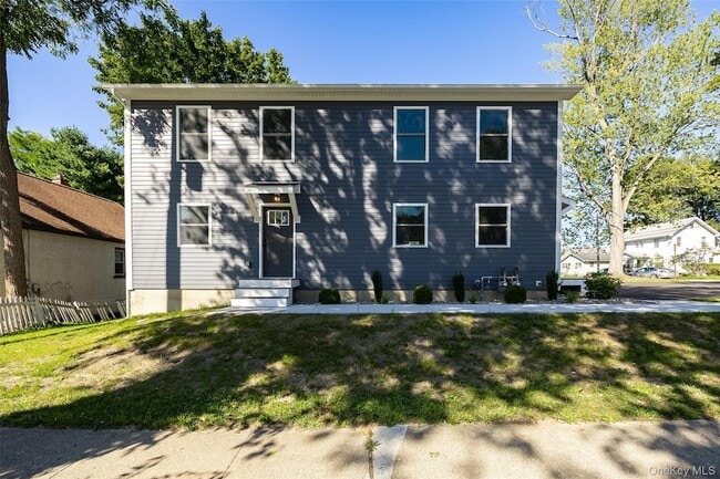 property at 7 Douglas St