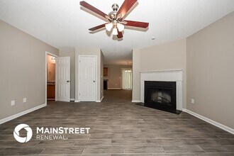 6034 Waggoner Ct in Rex, GA - Foto de edificio - Building Photo